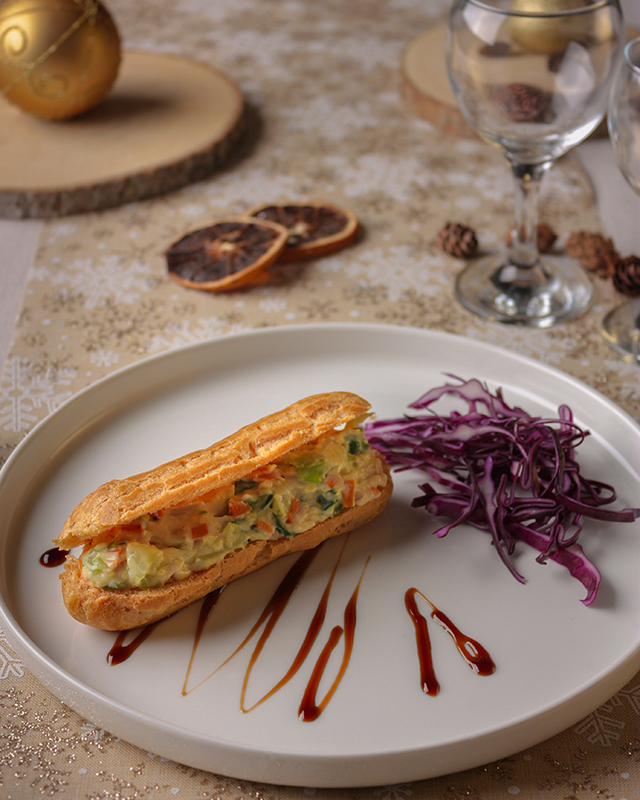 Ambiance de Noël. Eclair aux fruits de Mer.