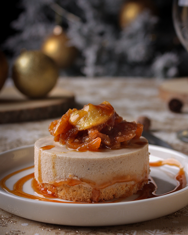 Ambiance de Noël. Dessert à la crème de marron et pommes façon Tatin.