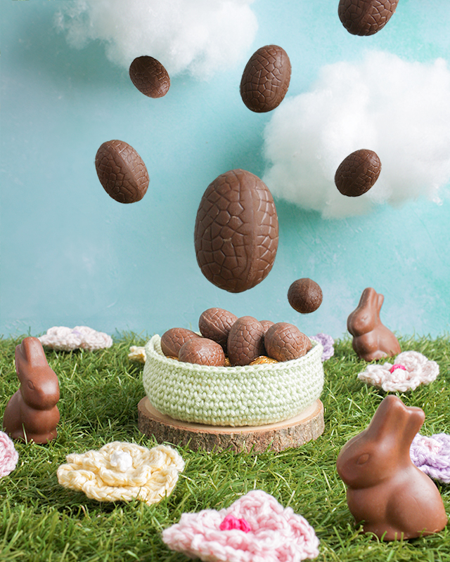 Gâteaux trigré avec des pépites de chocolat. Un coeur en chocolat.